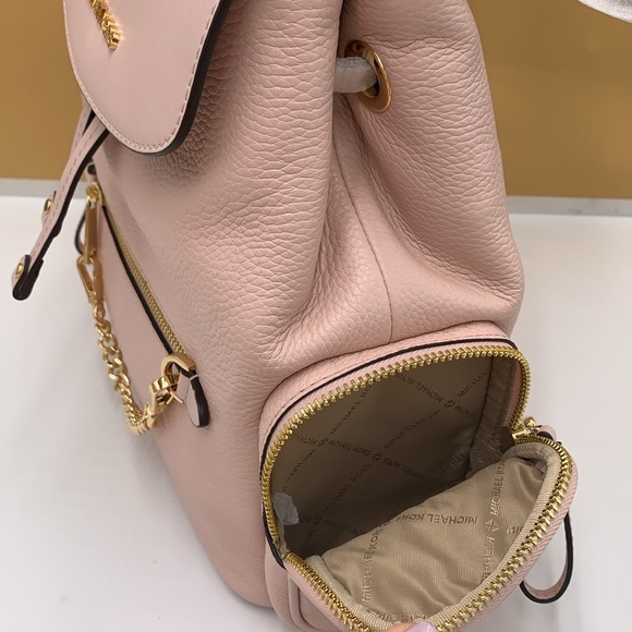 MICHAEL KORS
Jet Set Medium Pebbled Leather Backpack
COLOR POWDER BLUSH
NWT - Picture 13 of 16